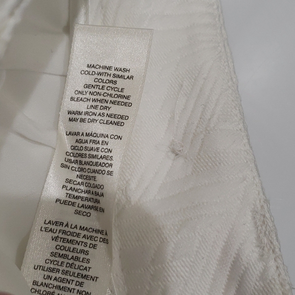 WHBM Shorts Size 2 - Picture 5 of 6